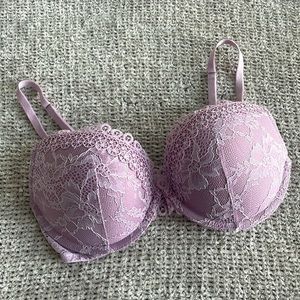 Victoria’s Secret 32D Purple Lace Bra